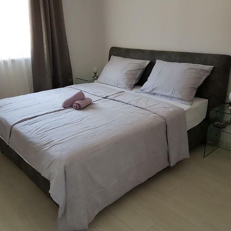 Apartmani Marella Donji Seget Exterior foto