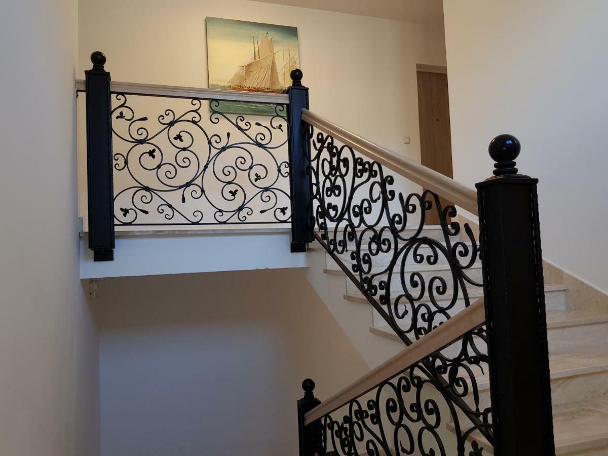 Apartmani Marella Donji Seget Exterior foto